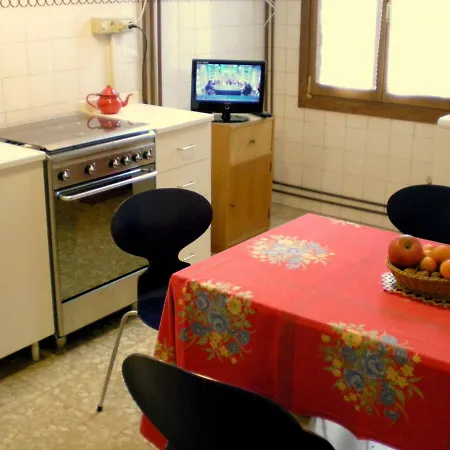 A Venetian Daire *